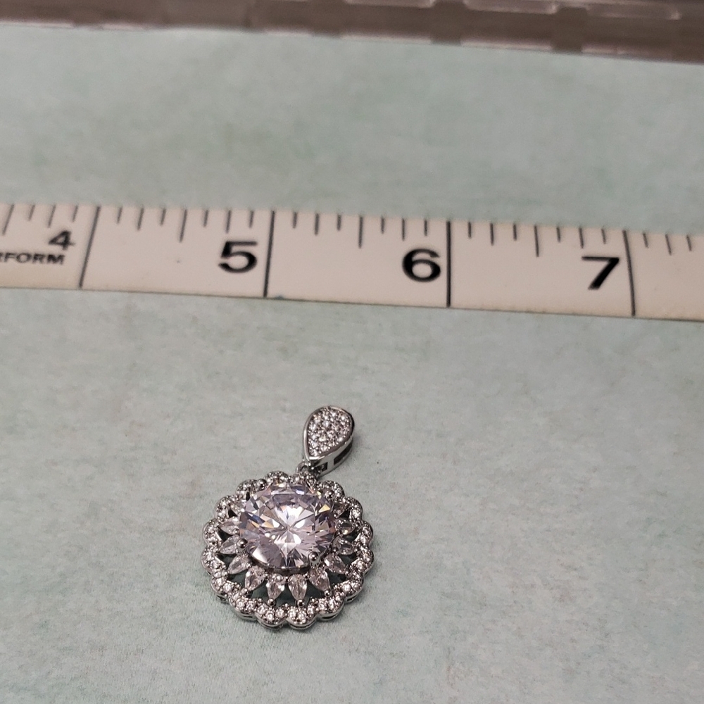 Radiant Silver Necklace with Sparkling Clear Stone